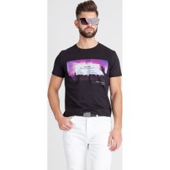 T-SHIRT Just Cavalli. Czarne t-shirty męskie xl, z nadrukiem, z bawełny, z okrągłym kołnierzem. Za 280,00 zł.