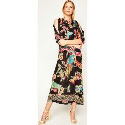 Sukienka letnia Red Valentino TR0VAM55. Czarne sukienki damskie Red Valentino, na lato, bez wzorów, z jedwabiu, bez kołnierzyka, bez rękawów. Za 4089,00 zł.