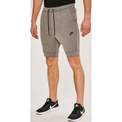 Nike Sportswear - Szorty. Szare spodenki sportowe męskie Nike Sportswear, xl, bez wzorów, z bawełny, sportowe. W wyprzedaży za 129,90 zł.
