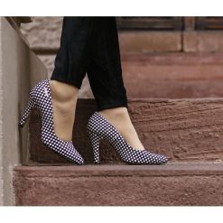 Szpilki - skóra naturalna - model 035 - kolor czarno-białe kwadraty. Czarne czółenka damskie Zapato, na imprezę, z nadrukiem, ze skóry, z kwadratowym noskiem, na wysokim obcasie, na obcasie. W wyprzedaży za 255,20 zł.