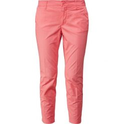 Chinosy damskie: CLOSED JACK Chinosy strawberry pink