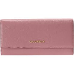 Portfele damskie: Coccinelle WALLET FOLD OVER LARGE Portfel milkshake