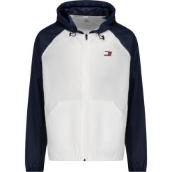 Wiatrówka Tommy Sport Windbreaker S20S200143. Białe kurtki sportowe męskie Tommy Sport, s, bez wzorów, z poliesteru, bez kaptura, do biegania. W wyprzedaży za 279,00 zł.