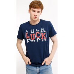 Męski T-shirt MF Luck. Szare koszulki męskie Mark Formelle, m, z nadrukiem, z okrągłym kołnierzem, z krótkim rękawem, krótkie. Za 49,99 zł.