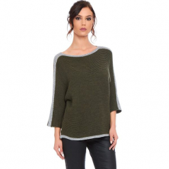 Sweter "Cecile" w kolorze khaki. Brązowe swetry klasyczne damskie marki Cosy Winter, s, ze splotem, z okrągłym kołnierzem. W wyprzedaży za 159,95 zł.