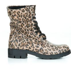 Sznurowane botki z ociepleniem na grubej podeszwie - skóra naturalna - model 431 - kolor panterka. Szare botki damskie Zapato, na zimę, z jeansu, bez obcasa, na płaskiej podeszwie, na sznurówki. W wyprzedaży za 299,25 zł.