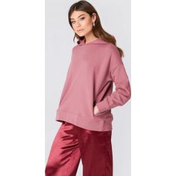 NA-KD Bluza z kapturem z drapowanym rękawem - Pink. Różowe bluzy z kapturem damskie marki NA-KD, z bawełny, z długim rękawem, długie. W wyprzedaży za 48,59 zł.