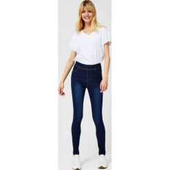 Jeansy typu jeggins. Niebieskie jeansy damskie Moodo, l, z podwyższonym stanem. Za 39,99 zł.