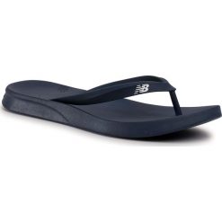 Japonki NEW BALANCE - SUT24N1 Granatowy. Niebieskie klapki męskie New Balance, bez wzorów, z tworzywa sztucznego. W wyprzedaży za 79,00 zł.