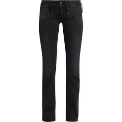 Herrlicher PITCH Jeansy Straight Leg black denim. Czarne jeansy damskie marki Herrlicher. Za 509,00 zł.