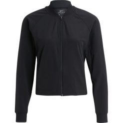 Nike Performance Kurtka sportowa black. Czarne kurtki sportowe damskie marki Nike Performance, l, z elastanu. W wyprzedaży za 230,30 zł.