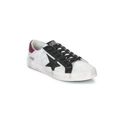 Buty Le Temps des Cerises CITY. Białe trampki i tenisówki damskie marki Le Temps Des Cerises, bez wzorów, bez zapięcia. Za 207,20 zł.