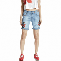 Desigual szorty damskie Bonhai 20SWDD48 32 niebieskie. Niebieskie szorty damskie Desigual, z haftami, z jeansu. Za 389,00 zł.