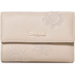 Desigual Dark Amber Alba Portfel Biały. Białe portfele damskie Desigual, bez wzorów, z materiału. Za 240,95 zł.