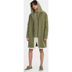 Płaszcz z bawełny organicznej. Brązowe parki męskie marki Pull & Bear, m, z bawełny. Za 89,90 zł.