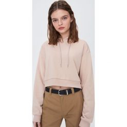 Krótka bluza z kapturem - Beżowy. Brązowe bluzy damskie Sinsay, s, bez wzorów, z krótkim rękawem, krótkie, z kapturem. Za 39,99 zł.
