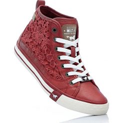 Sneakersy Mustang bonprix czerwony. Buty sportowe damskie bonprix. Za 239,99 zł.