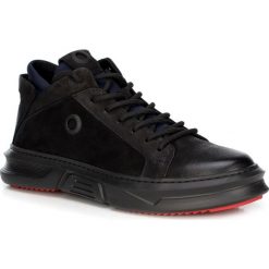 Buty męskie. Czarne buty sportowe męskie Wittchen, ze skóry, bez zapięcia. W wyprzedaży za 359,90 zł.