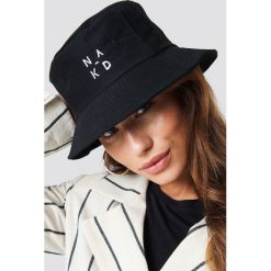 NA-KD Accessories Czapka NA-KD Logo - Black. Czarne czapki zimowe damskie NA-KD Accessories. W wyprzedaży za 56,67 zł.