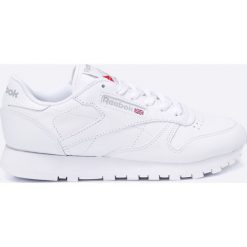 Reebok - Buty 2232 CL. Białe buty sportowe damskie Reebok, bez wzorów, ze skóry, sportowe. W wyprzedaży za 299,90 zł.