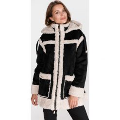 TWINSET Płaszcz Czarny. Czarne kurtki damskie Twinset, m, bez wzorów, z poliesteru. Za 1307,95 zł.