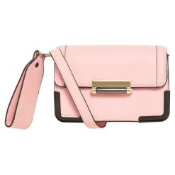 Pieces Damska torebka crossbody Bree Cross Body Candy Pink. Różowe torebki klasyczne damskie Pieces, bez wzorów, bez dodatków. W wyprzedaży za 98,00 zł.