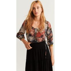 Mango - Bluzka Iris. Czarne bluzki damskie Mango, s, bez wzorów, z poliesteru, bez kołnierzyka, bez rękawów. Za 139,90 zł.