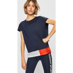 Tommy Sport - Top. Białe topy damskie Tommy Sport, s, bez wzorów, z elastanu, z okrągłym kołnierzem. W wyprzedaży za 219,90 zł.