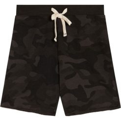 Bermudy w moro z dzianiny dresowej. Szare spodenki i szorty męskie marki Pull&Bear, m, moro, z dzianiny. Za 59,90 zł.