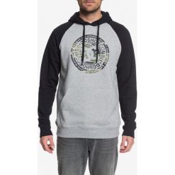 DC Bluza Szary. Szare bluzy męskie DC, s, z haftami, z bawełny, bez kołnierzyka, bez rękawów, bez kaptura. Za 266,95 zł.