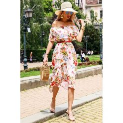 Sukienka ADAMA PINK. Różowe sukienki damskie Sukienka ADAMA PINK, s, bez wzorów, bez kołnierzyka, bez rękawów, długie. W wyprzedaży za 109,00 zł.
