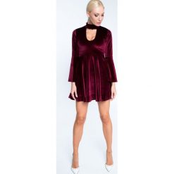 Sukienki: Sukienka sylwestrowa welurowa z chokerem bordowa 6573
