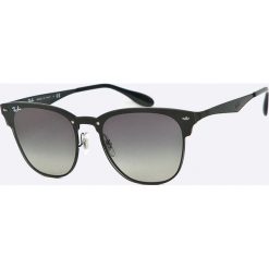Ray-Ban - Okulary Blaze Clubmaster. Czarne okulary przeciwsłoneczne damskie Ray-Ban. W wyprzedaży za 499,90 zł.