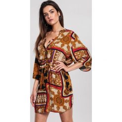 Czerwona Sukienka Measuring. Czerwone sukienki damskie other, xl, bez wzorów, z koszulowym kołnierzykiem, bez rękawów, mini, koszulowe. Za 59,99 zł.