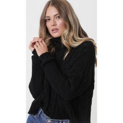 Czarny Golf Beeston. Czarne swetry damskie Born2be, bez wzorów, z dzianiny, eleganckie, z długim rękawem, długie, bez kaptura. Za 119,99 zł.
