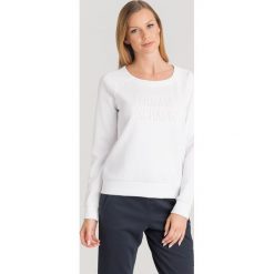 BLUZA Armani Exchange. Białe bluzy damskie s, z materiału. Za 379,00 zł.