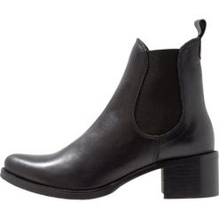 Pinto Di Blu Botki noir. Czarne botki damskie na zamek Pinto Di Blu, z materiału, klasyczne. Za 439,00 zł.