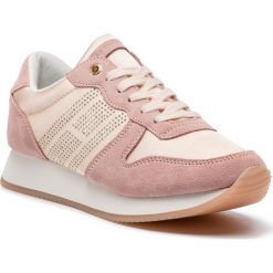 Sneakersy TOMMY HILFIGER - Sparkle Satin City Sneaker FW0FW03991 Silver Peony 658. Półbuty damskie TOMMY HILFIGER. W wyprzedaży za 239,00 zł.