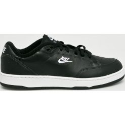 Nike Sportswear - Buty Grandstand II. Białe buty sportowe męskie Nike Sportswear, ze skóry, na sznurówki. W wyprzedaży za 319,90 zł.