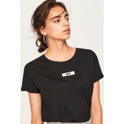 T-shirt z nadrukiem - Czarny. Czarne t-shirty damskie Reserved, l, z nadrukiem. Za 19,99 zł.