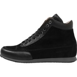 Candice Cooper MILENA 33 Sneakersy wysokie vintage nero/base vintage nero. Czarne trampki i tenisówki damskie marki Candice Cooper, bez wzorów, ze skóry, bez zapięcia. Za 1009,00 zł.