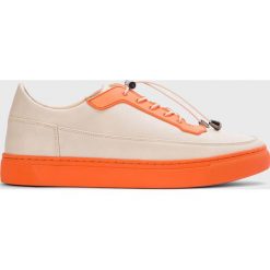 Kazar Studio - Buty. Brązowe sneakersy męskie Kazar Studio, z okrągłym noskiem, bez zapięcia. W wyprzedaży za 199,90 zł.