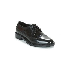 Derby Melissa CLASSIC BROGUE AD. Czarne półbuty damskie Melissa, bez wzorów, bez obcasa, bez zapięcia. W wyprzedaży za 423,20 zł.