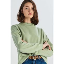 Gładka bluza ze stójką - Zielony. Zielone bluzy damskie marki Sinsay, s, bez wzorów, bez rękawów, bez kaptura. Za 39,99 zł.