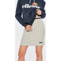 Fila - Spódnica. Szare spódniczki damskie Fila, na co dzień, s, bez wzorów, z bawełny, casualowe, z podwyższonym stanem, mini, proste. W wyprzedaży za 139,90 zł.