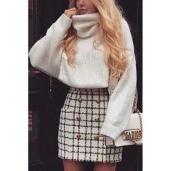 Sweter damski DIANA. Bluzy damskie Sweter damski DIANA, uniwersalny, bez wzorów. W wyprzedaży za 69,00 zł.