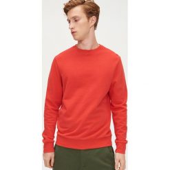 Bluza basic - Czerwony. Czerwone bluzy męskie Cropp, s, bez wzorów, bez kołnierzyka, bez rękawów, bez kaptura. Za 59,99 zł.