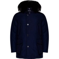 Parka WOOLRICH ARCTIC TT. Niebieskie płaszcze męskie Woolrich, z haftami, z polaru, bez kaptura. Za 4230,00 zł.
