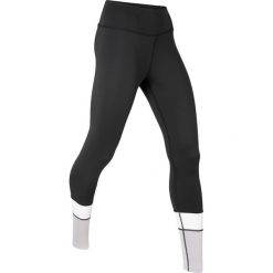Legginsy sportowe, długie, Level 1 bonprix czarno-biało-jasnoszary melanż. Czarne spodnie damskie bonprix, w paski, długie, na fitness i siłownię. Za 74,99 zł.