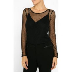 Koszulka w kolorze czarnym. Czarne koszulki damskie Jacqueline Riu, bez wzorów, klasyczne, z okrągłym kołnierzem, bez rękawów. W wyprzedaży za 39,95 zł.